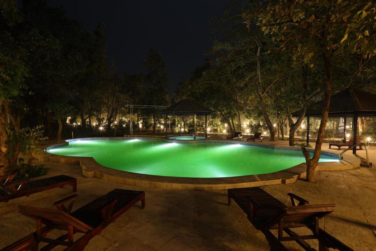 Sterling Padam Pench Otel Khawāsa Dış mekan fotoğraf