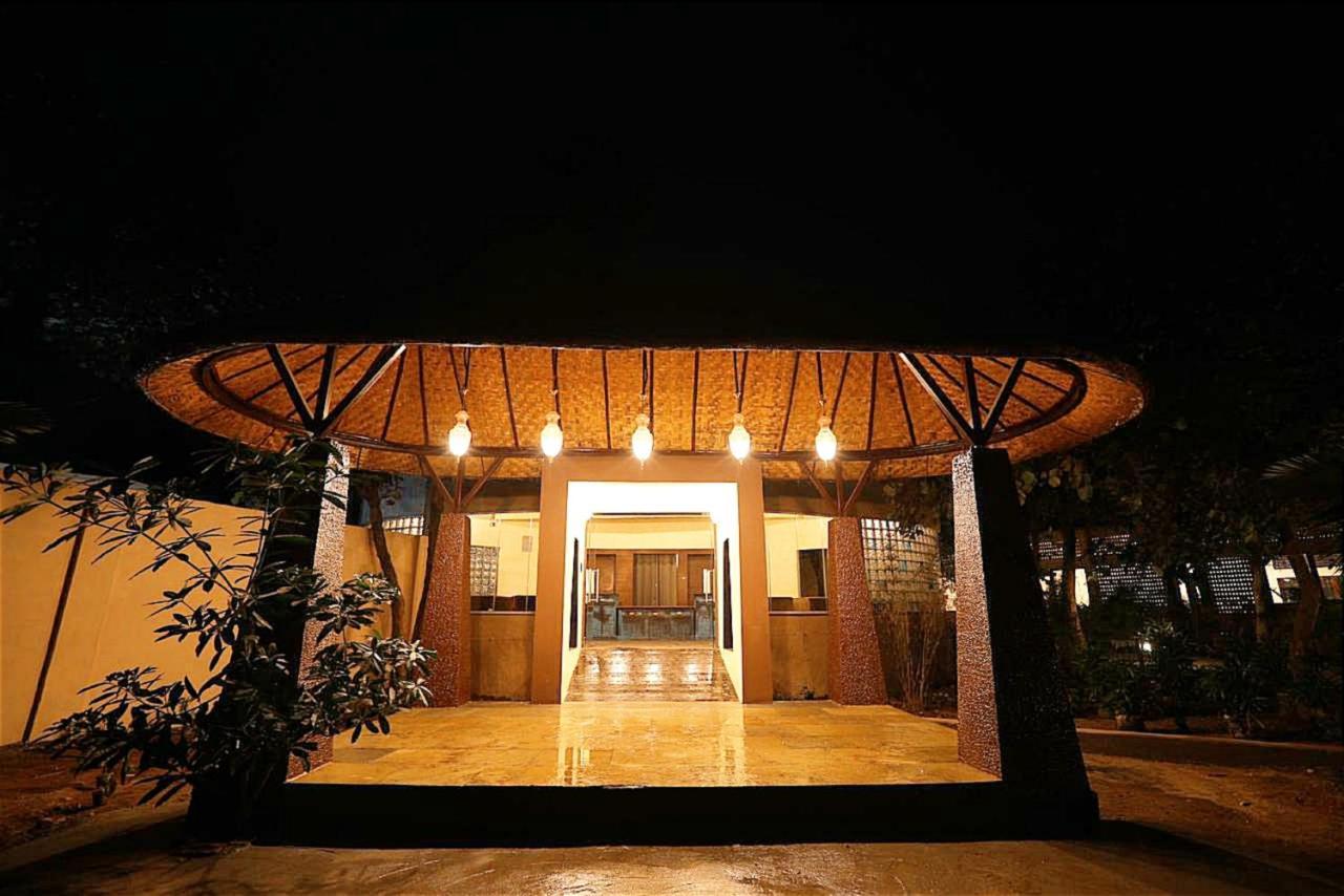 Sterling Padam Pench Otel Khawāsa Dış mekan fotoğraf