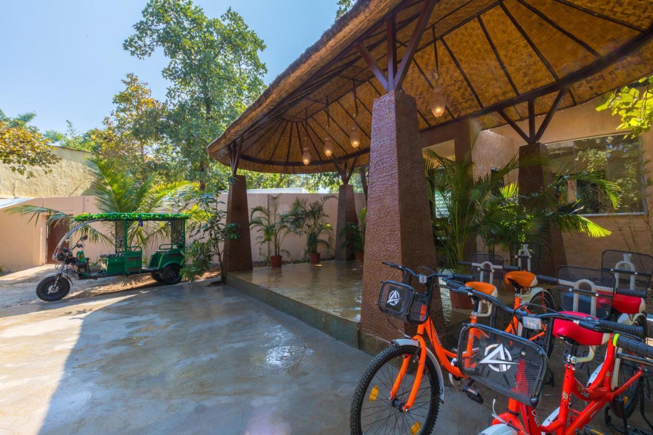 Sterling Padam Pench Otel Khawāsa Dış mekan fotoğraf