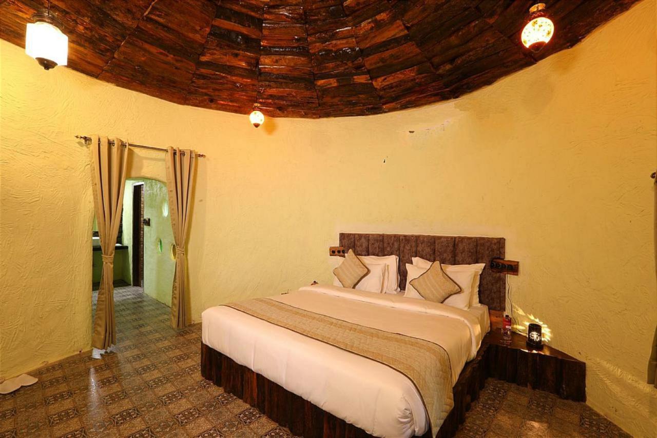 Sterling Padam Pench Otel Khawāsa Dış mekan fotoğraf