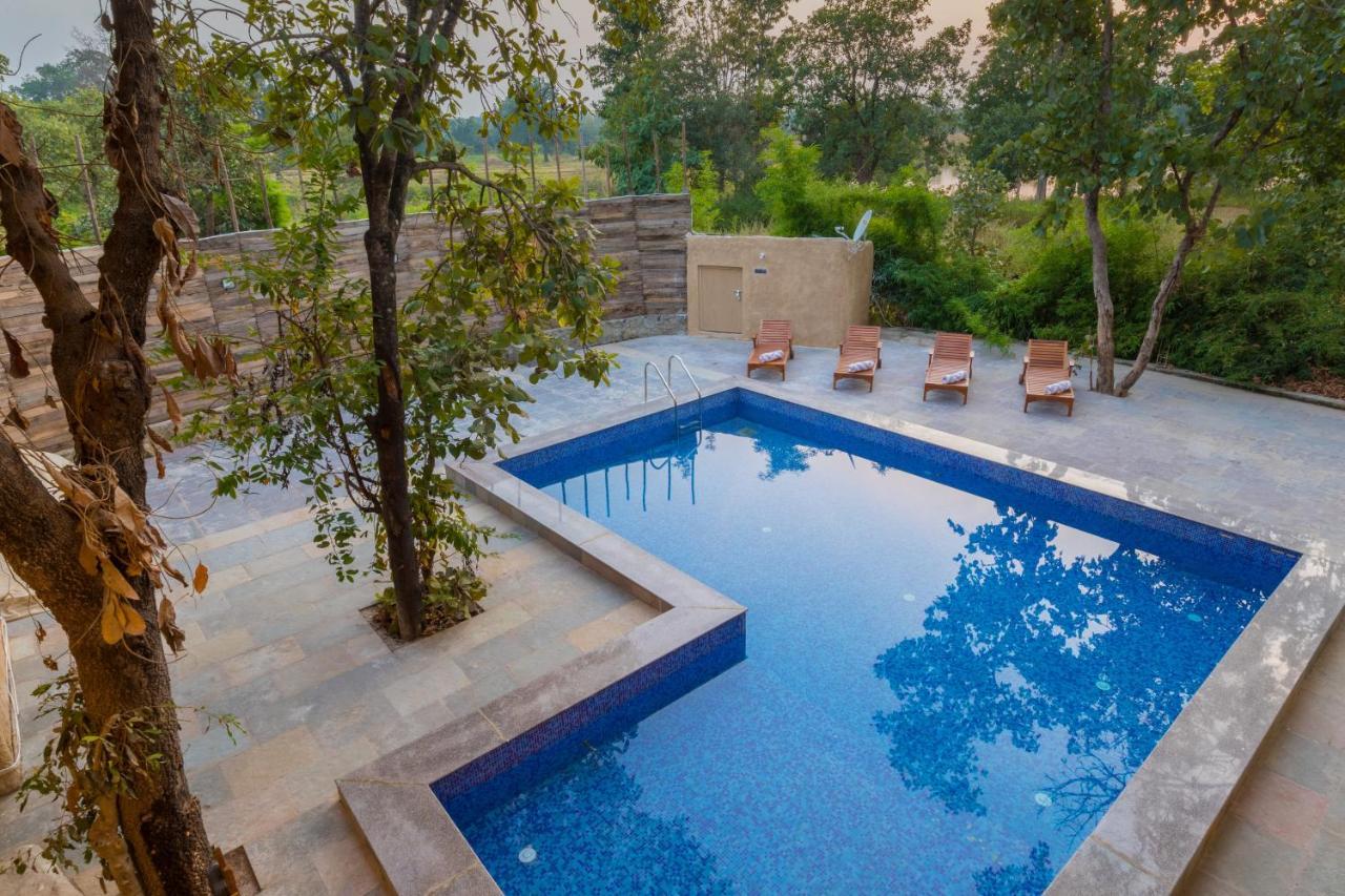 Sterling Padam Pench Otel Khawāsa Dış mekan fotoğraf