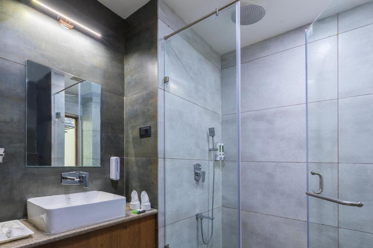 Sterling Padam Pench Otel Khawāsa Dış mekan fotoğraf