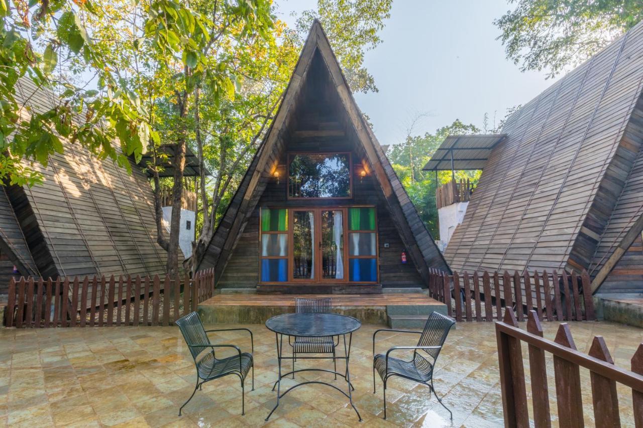 Sterling Padam Pench Otel Khawāsa Dış mekan fotoğraf